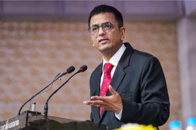 Chief Justice DY Chandrachud सुप्रीम कोर्ट और HC के 17 पूर्व जजों ने CJI चंद्रचूड़ को लिखी चिट्ठी, न्यायिक प्रणाली पर उठाए ये गंभीर सवाल