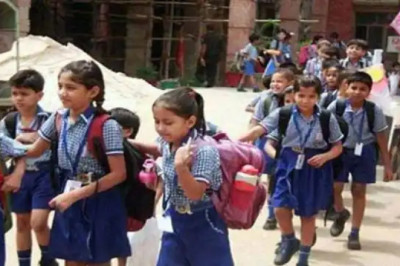 दिल्ली के 1700 स्कूलों में EWS श्रेणी में एडमिशन का इंतेजार