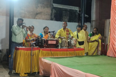 सिन्धीया नगर में रंगारंग कार्यक्रम   दिं 16/4/24 सिन्धीया नगर कालिबाडी, बासन्ती पूजा में कला निकेतन स्मृति नगर का दुर्गतिनाशिनी कार्यक्रम का सफल मन्चन हुआ