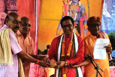 सम्मान के साथ बीएसपी सोसाइटी सेक्टर-6 ने रिटायर कर्मियों को दी विदाई......