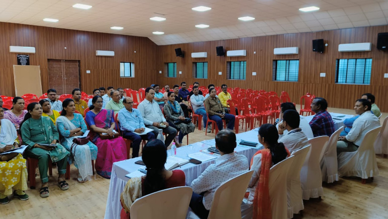 दुर्ग नगर निगम के सभागार में वाहन प्रभारियों को दिया प्रशिक्षण