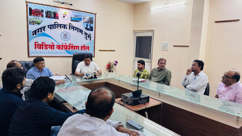 प्रधानमंत्री आवास योजना के निर्माणाधीन आवासों का कार्य जल्द हो पूरा:आयुक्त