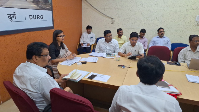 मुख्य निर्वाचन अधिकारी ने लोकसभा चुनाव के तीसरे चरण की तैयारियों की समीक्षा की