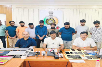 करोड़ों की लेन-देन, 4 लैपटॉप, 27 मोबाइल, 11 एटीएम कार्ड जब्त,आईपीएल में सट्‌टा खिलाने वाले 8 सटोरिए गोवा से गिरफ्तार...