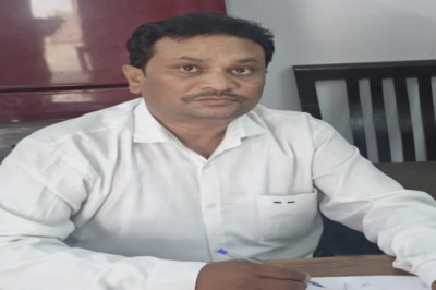 रिश्वत लेते रंगे हाथ पकड़ाया शिक्षा विभाग का कर्मचारी,लोकायुक्त की छापेमारी कार्रवाई...