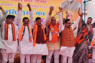 CM मोहन ने दिलाई सदस्यता, CONGRESS MLA रामनिवास रावत और महापौर BJP में शामिल,MP में कांग्रेस को लगा एक और बड़ा झटका...