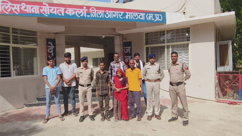 लापता युवक को पुलिस ने परिजनों से मिलाया,परिवार की फिर लौटी खुशियां...