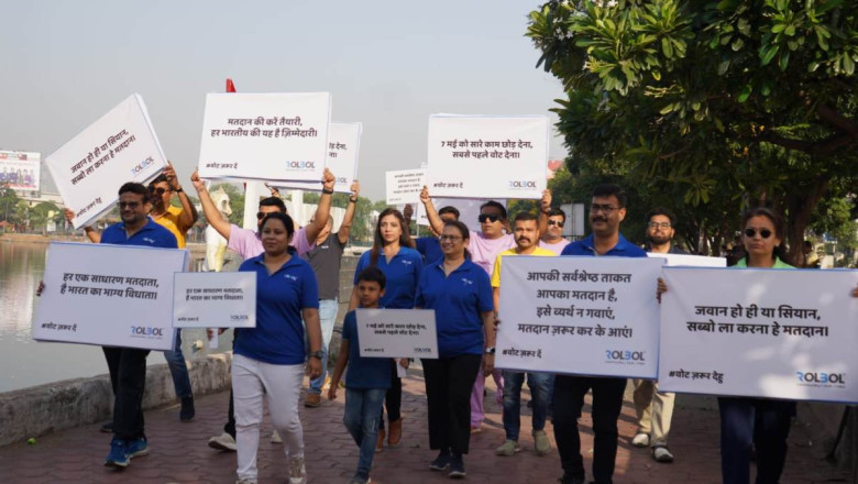सड़कों पर उतर कर की वोट करने की अपील,रोलबोल कम्युनिटी रायपुर के सदस्यों ने मतदाताओं को किया जागरूक...