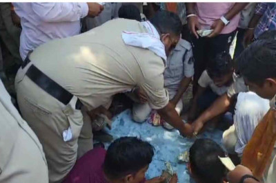 चुनाव ड्यूटी में तैनात कर्मचारी लगा रहे थे हार-जीत का दांव, दो पुलिसकर्मी निलंबित...