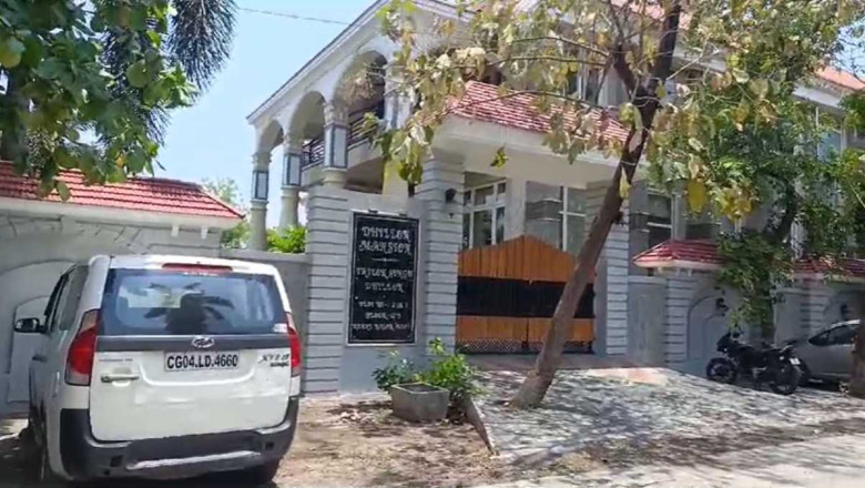 EOW के अधिकारी कर रहे छानबीन,शराब कारोबारी पप्पू ढिल्लन के घर फिर से पड़ा छापा...