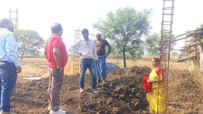 जिला पंचायत सीईओ ने किया प्रधानमंत्री आवास एवं एस.बी.एम. के कार्यो का औचक निरीक्षण