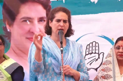 प्रियंका गांधी ने रायबरेली में की चुनावी सभा, कहा- देश में महंगाई चरम पर है और महिलाएं परेशान हैं…