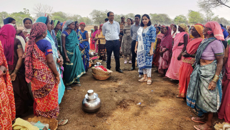 जिले में जल संवर्धन के कार्यो को दें सर्वोच्च प्राथमिकता जल स्तर में वृद्धि के लिए जीआईएस पद्धति से किया जा रहा स्थल चिन्हांकित
