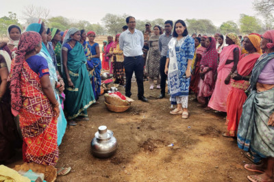 जिले में जल संवर्धन के कार्यो को दें सर्वोच्च प्राथमिकता जल स्तर में वृद्धि के लिए जीआईएस पद्धति से किया जा रहा स्थल चिन्हांकित