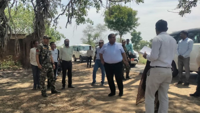 कलेक्टर अग्रवाल ने जिले के दूरस्थ क्षेत्र के गांव माड़ागांव, दीवानमुड़ा, झाखरपारा एवं सूपेबेड़ा का किया सघन दौरा