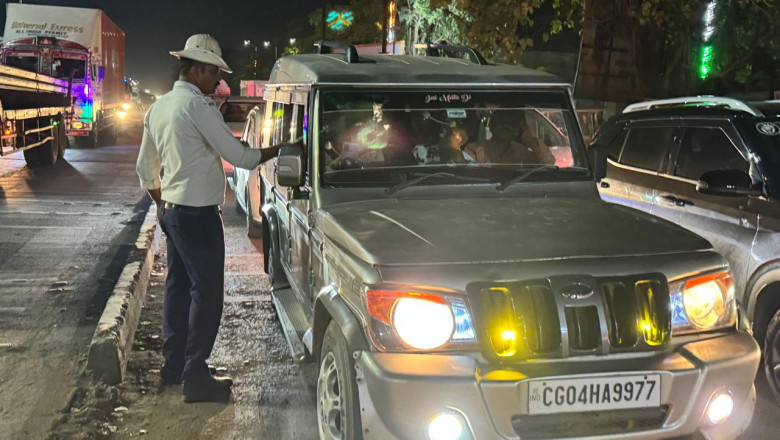 पुलिस अधीक्षक,दुर्ग के निर्देश पर यातायात जागरूकता कार्यक्रम के साथ साथ सडक दुर्घटना में होने वाले मौत में कमी लाने बिना हेलमेट एवं शराब पीकर वाहन चलाने वाले पर की जा रही है कार्यवाही।*