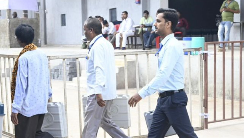 ईव्हीएम (सीयू) मशीनों को स्ट्रांग रूम से मतगणना कक्ष तक लाने-ले-जाने का  चतुर्थ  श्रेणी के 50 कर्मचारी इस  कार्य  को देंगे अंजाम
