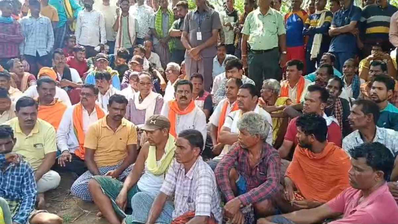 कवर्धा सड़क हादसा : 19 आदिवासी श्रमवीरों की मौत से दहला छत्तीसगढ़, समाज के संरक्षक ने सरकार से की पीड़ित परिवार को नौकरी और एक-एक करोड़ मुआवजा देने की मांग...
