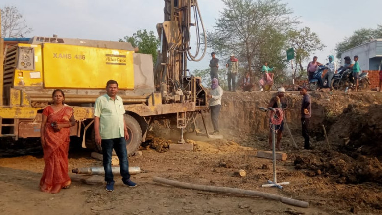 जिला प्रशासन की पहल पर ग्राम मोतीपुर में नवीन बोर खनन से पेयजल की समस्या हुई दूर