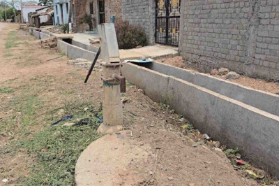 विधायक जी के गृह ग्राम का यह हाल, गांव के दर्जनभर से ज्यादा हैंडपंप गर्मी में दे गए धोखा, जाएं तो जाएं कहां…