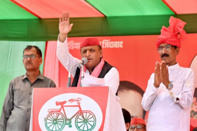 ‘जब किसी का आत्मविश्वास लड़खड़ाता है तो उनकी जुबान भी लड़खड़ा जाती है’, अखिलेश यादव ने मोदी पर साधा निशाना...