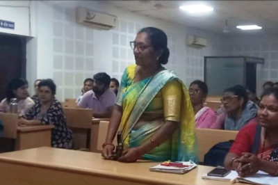 शहरी अजीविका मिशन की समीक्षा बैठक राज्य स्तरीय दल द्वारा