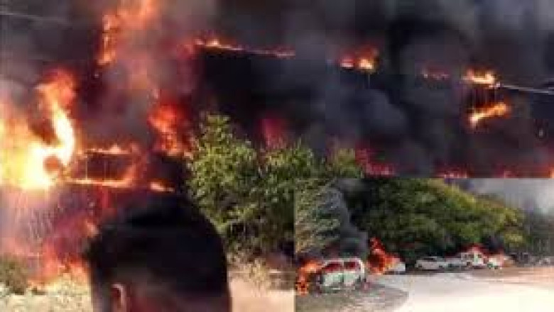 छत्तीसगढ़: बलौदाबाजार में कलेक्टर ऑफिस में हंगामा, भीड़ ने गाड़ियों में आगजनी की, जानें क्या है मामला