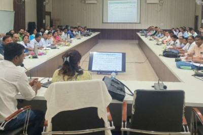 आयुष्मान कार्ड पंजीयन सर्वेक्षण के बारे में दिया गया प्रशिक्षण