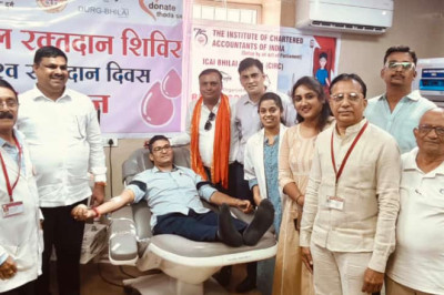 दुर्ग जिला ब्लड बैंक में विश्व रक्तदाता दिवस का आयोजन 28 सामाजिक संस्थाओं एवं कॉलेज का रक्तदान पर किया गया सम्मान