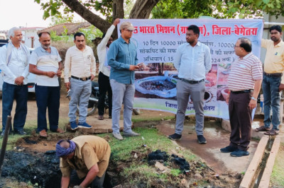 जिले में सोकपिट निर्माण एवं नाली सफाई अभियान का हुआ शुरुआत