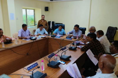 निगम एमआईसी की बैठक  महापौर की अध्यक्षता में सम्पन्न,टैक्स वसूली बढ़ाने पर जोर,निर्माण कार्यों को मिली स्वीकृति,चालू वर्ष की संपत्तिकर जमा करने पर छूट देने प्रस्ताव पारित