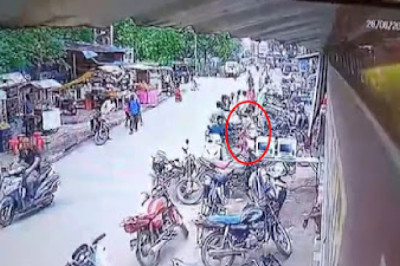 छत्तीसगढ़ में साक्षी हत्याकांड जैसा मामला , सरेआम नकाबपोश शख्स ने युवती को चाक़ू से गोदकर उतारा मौत के घाट , आरोपी फरार..