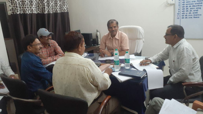 अधीक्षण अभियंता हरिओम शर्मा ने ग्रामीण यांत्रिकी विभाग के कार्यों की समीक्षा की प्रगतिरत कार्यों को समय-सीमा में पूर्ण करने के दिये निर्देश