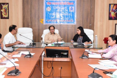 जल शक्ति मंत्रालय भारत सरकार द्वारा जल संरक्षण एवं सवंर्धन के लिए आयोजित वेबीनार में शामिल हुए कलेक्टर