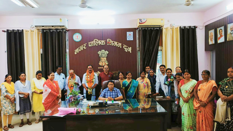 भावुक पल: नगर निगम द्वारा सेवानिवृत्त होने पर 06 कर्मचारियों को दी गई भावभीनी विदाई: