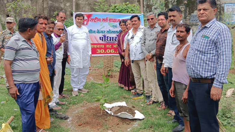 बिल्व वन की अवधारणा के साथ महापौर ने राष्ट्रीय सर्व ब्राह्मण समाज एवम ग्रीन केयर सोसायटी इंडिया के साथ 24 बेल पौधों का रोपण: