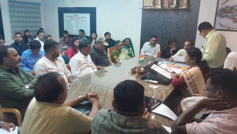 महापौर परिषद में दुकान आबंटन, इस वित्तीय वर्ष के लिये विभागों में श्रमिक रखने निविदा आमंत्रण की स्वीकृति सहित अन्य विषयों की दी गयी स्वीकृति