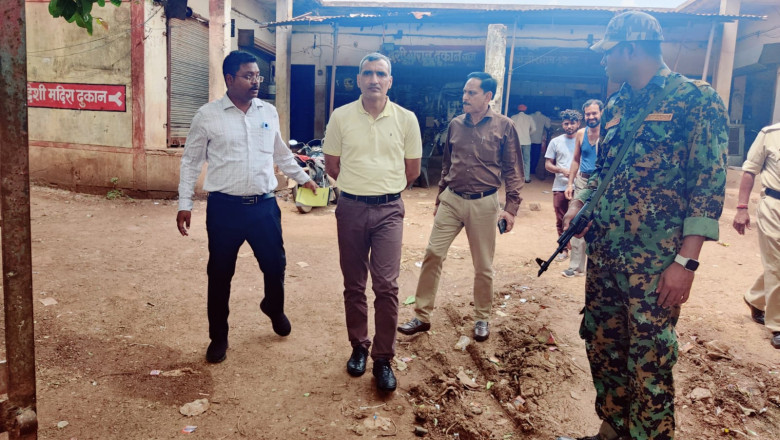 कलेक्टर ने किया साजा वि.ख. के शराब दुकान का निरीक्षण