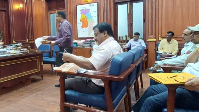 कलेक्टर चौधरी ने विद्युत और क्रेडा विभागों के कार्यो की समीक्षा की
