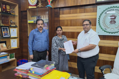 जिला प्रशासन की तत्परता से रूपेश एवं कैलाश को मिली अनुकंपा नियुक्ति