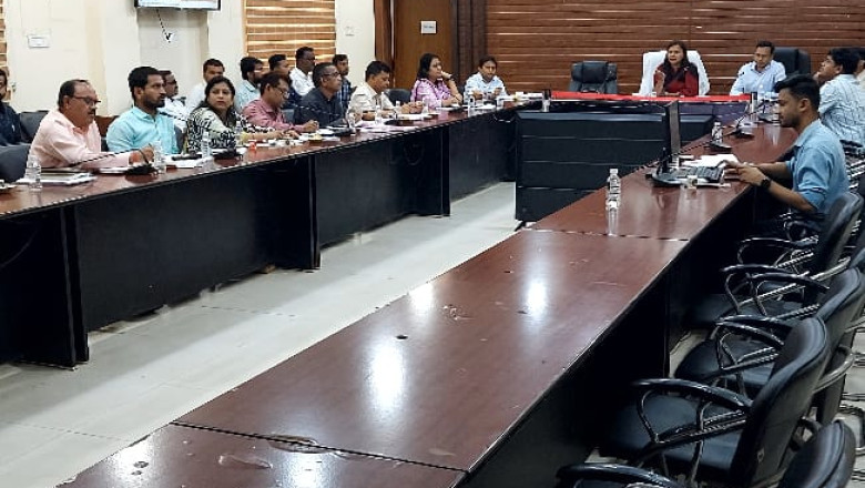 नगरीय निकायों की समीक्षा बैठक में स्वच्छता सर्वेक्षण पर जोर