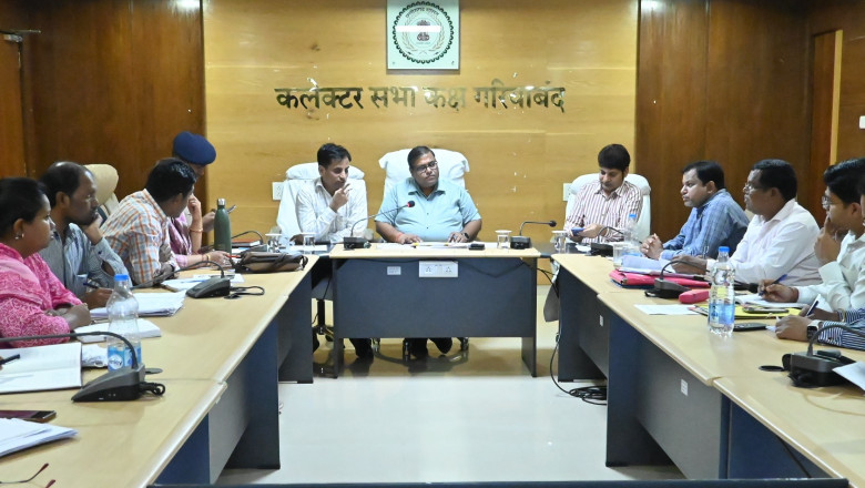बाढ़ से सुरक्षा के लिए सभी आवश्यक व्यवस्था करे दुरुस्त कलेक्टर अग्रवाल चौबीस घंटे सक्रिय बाढ़ आपदा नियंत्रण कक्ष शुरू