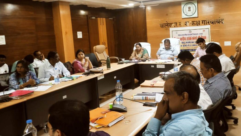कलेक्टर अग्रवाल ने जनदर्शन में सुनी आम नागरिकों की समस्याएं जनचौपाल में मिले 42 आवेदन