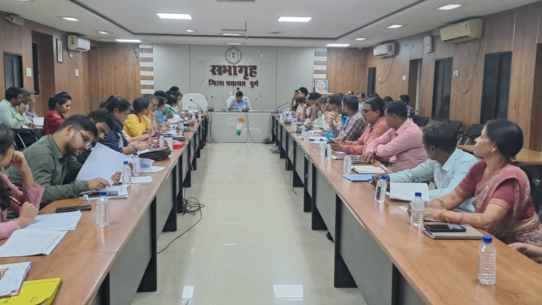 जिला पंचायत अश्वनी देवांगन ने पंचायतों में संचालित समस्त निर्माण कार्याें की ली समीक्षा बैठक