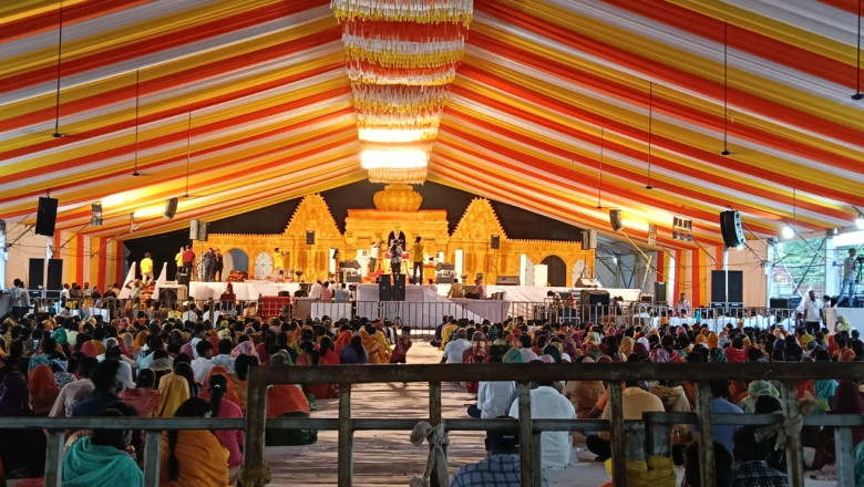 पंडित प्रदीप मिश्रा की भिलाई में शुरू हुई शिव कथा, लाखों लोग पहुँच रहे है कथा सुनने ?