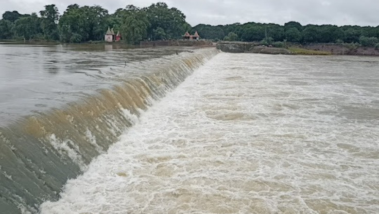 तांदुला में 46, खरखरा में 58, खपरी में 74 और गोंदली जलाशय में 27 प्रतिशत जल भराव - महमरा एनीकट के ऊपर 08 फीट पानी