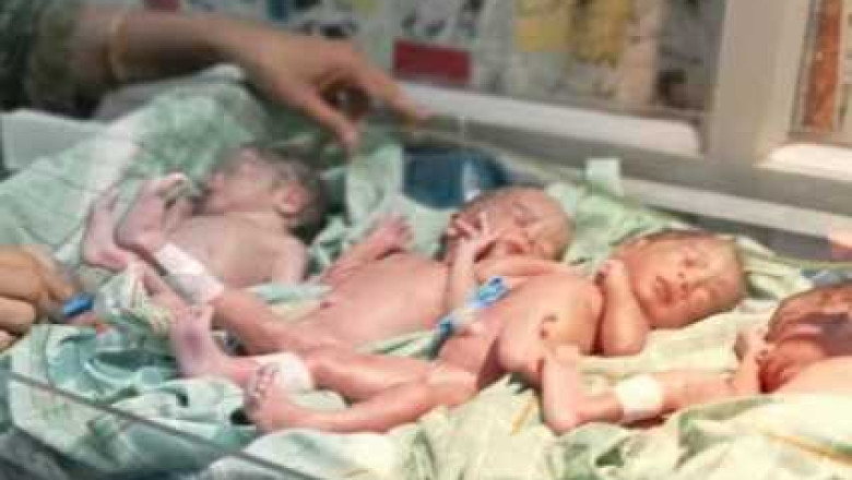 OMG! नक्सल इलाके की इस महिला ने एक साथ 4 बच्चों को दिया जन्म, डॉक्टर भी रह गए हैरान...