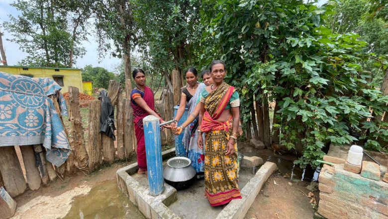 झरिया के पानी पीने से मिली मुक्ति, घर तक पहुंचा नल जल का पानी वनांचल गांव तुपेंगा के ग्रामीण जल जीवन मिशन से हो रहे लाभान्वित