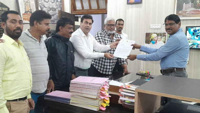 महापौर ने संभाग लोक निर्माण विभाग के ईई को पुलगाँव नाला पुलिया के तत्काल मरम्मत करने सौपा ज्ञापन: