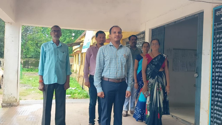 कलेक्टर अग्रवाल के निर्देशानुसार शासकीय कार्यालयों में प्रतिदिन हो रहा राष्ट्रगान...